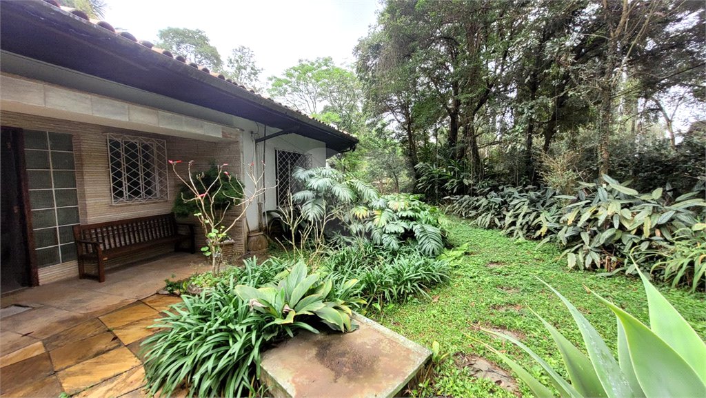 Casa à venda com 4 suítes no condomínio Chácara Flora, São Paulo - SP