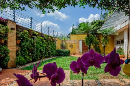Casa à venda com 4 suítes no condomínio Las Cumbres, São Paulo - SP