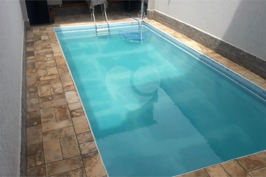 Sobrado à venda com 3 quartos, sendo 1 suíte, em Vila Milton, Guarulhos, SP