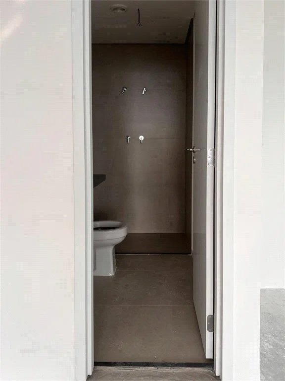 Apartamento à venda com 3 quartos, sendo 1 suíte,  em Pinheiros, São Paulo, SP