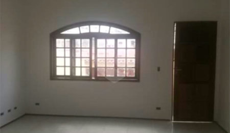 Sobrado à venda com 3 quartos, sendo 1 suíte, em Jardim Monte Kemel, São Paulo, SP