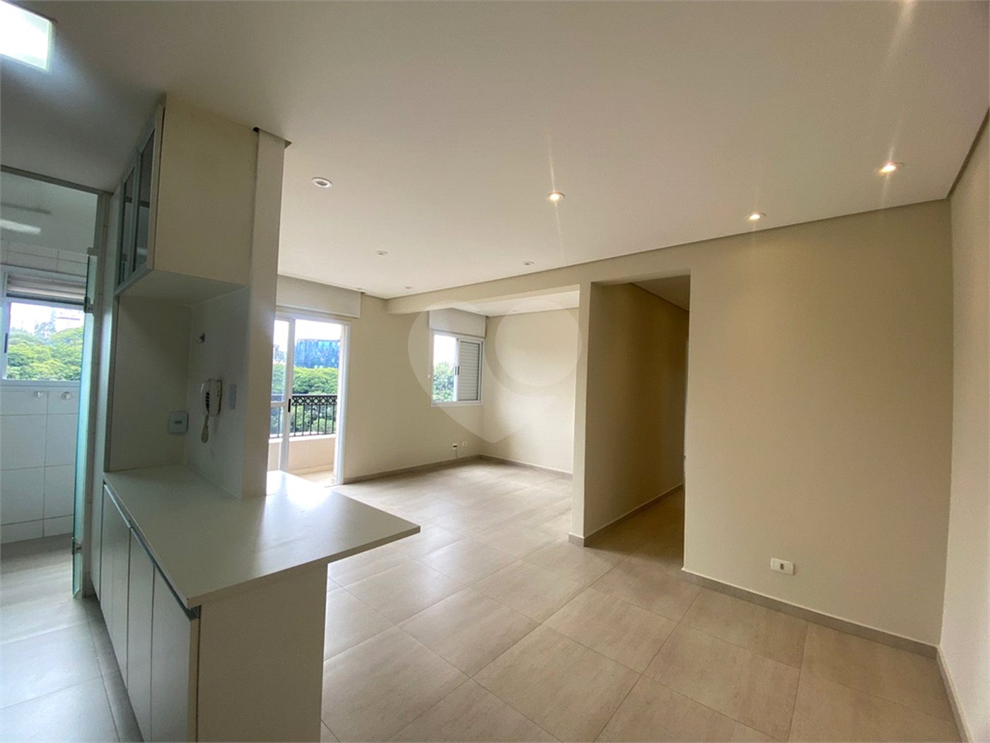 Apartamento à venda ou para alugar com 2 quartos, sendo 1 suíte, em Parada Inglesa, São Paulo, SP