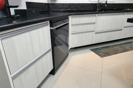 Casa à venda com 3 suítes no condomínio Residencial Chácara Ondina, Sorocaba - SP