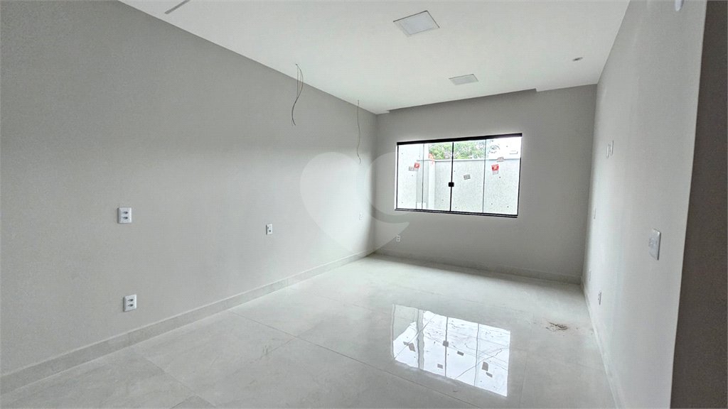 Casa à venda com 3 quartos, sendo 1 suíte, no condomínio Grand Park, Rio de Janeiro - RJ