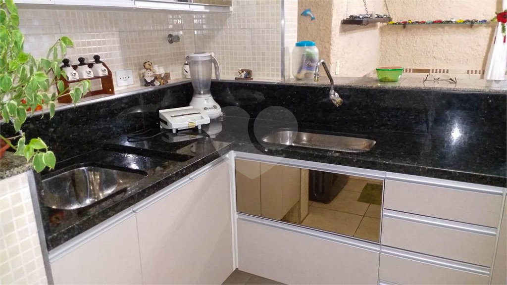 Apartamento à venda com 2 quartos em Guilhermina, Praia Grande, SP