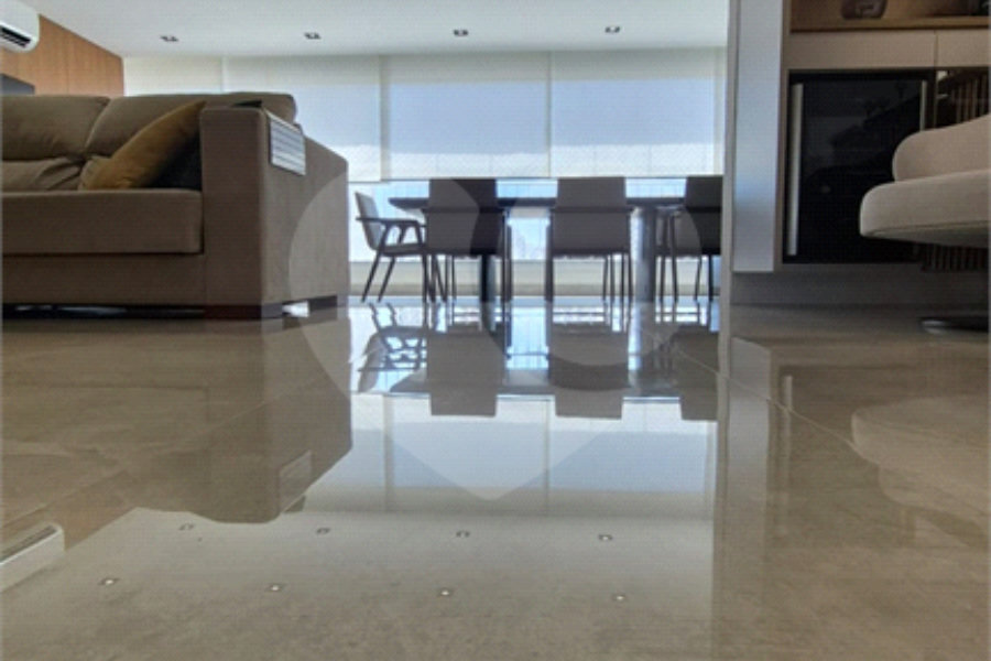 Apartamento à venda com 3 suítes em Santana, São Paulo, SP