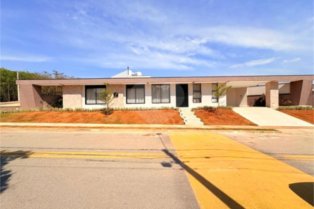 Casa à venda com 3 suítes no condomínio Helena Maria, Sorocaba - SP