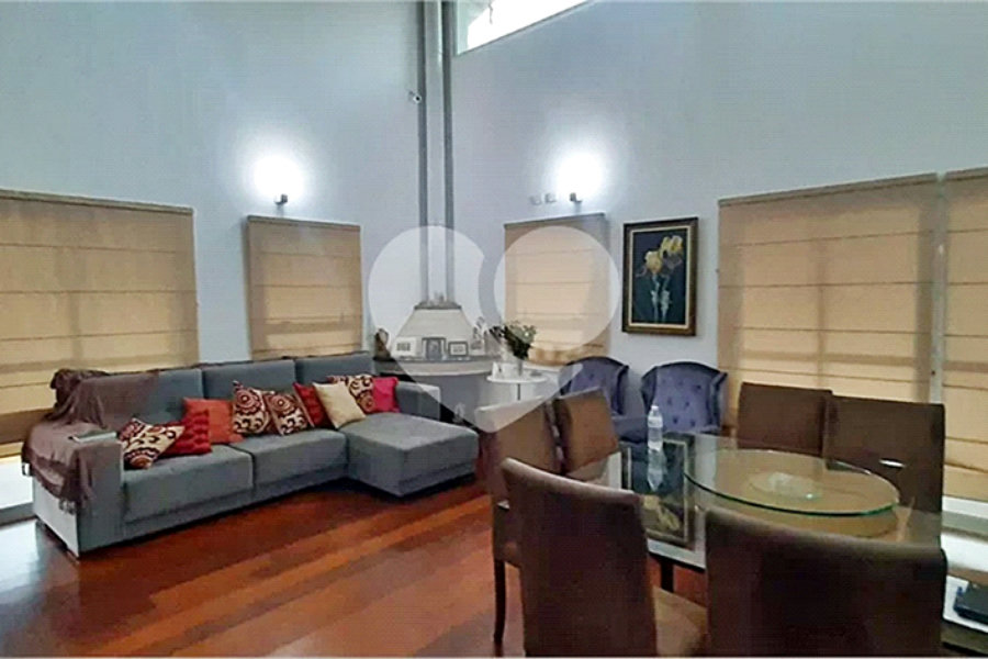 Casa à venda com 3 quartos, sendo 1 suíte, no condomínio Suíça da Cantareira, Mairiporã - SP