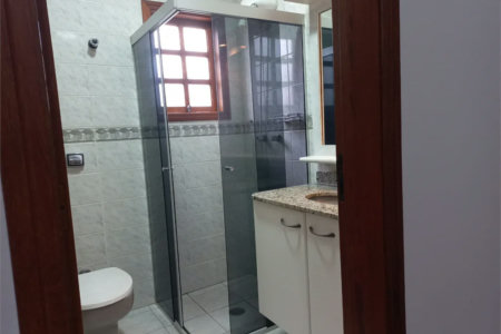 Sobrado à venda com 4 quartos, sendo 3 suítes,  em Cidade São Francisco, São Paulo, SP