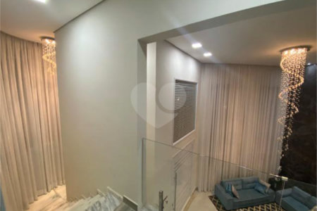 Casa à venda com 3 suítes no condomínio Campos do Conde I, Paulínia - SP