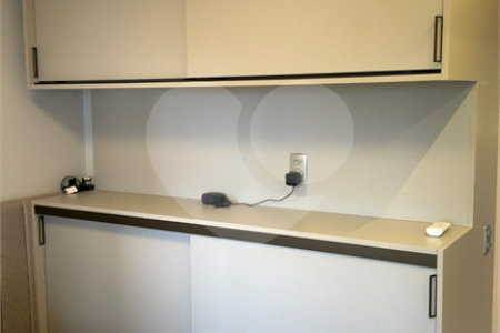 Apartamento à venda com 3 quartos, sendo 1 suíte,  em Jardim Paulista, São Paulo, SP