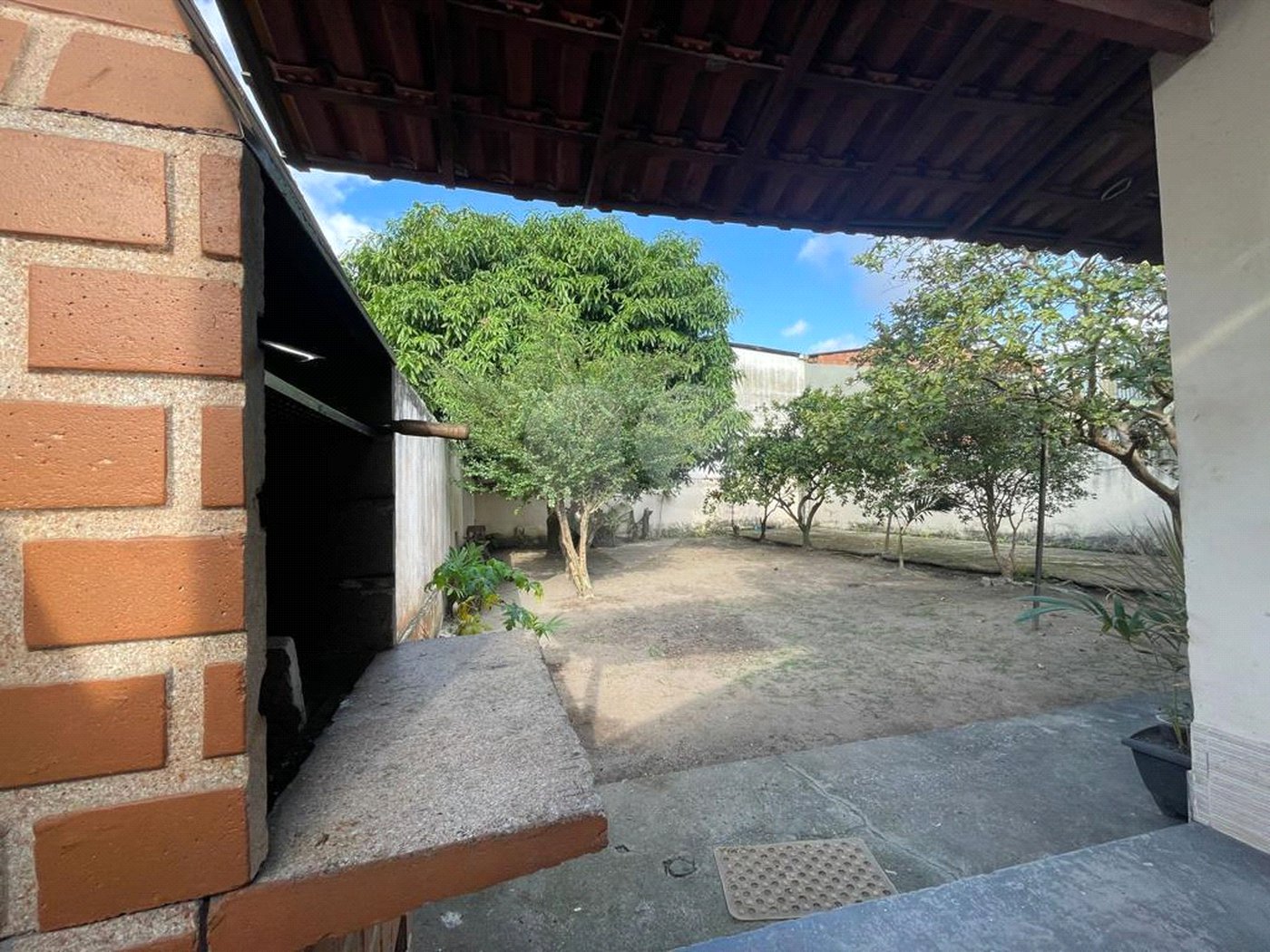Casa à venda com 4 quartos em Santa Cruz, Rio de Janeiro, RJ