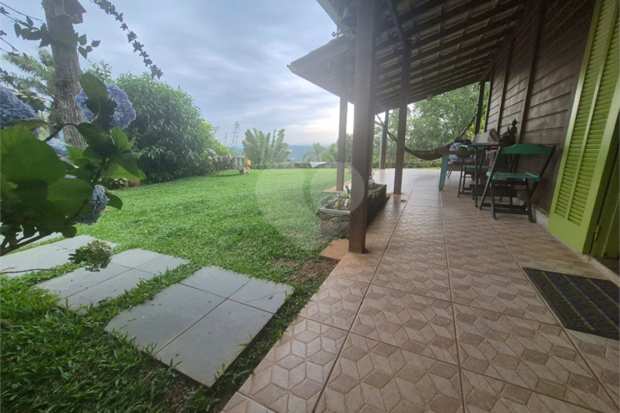 Casa à venda com 2 quartos, sendo 1 suíte, no condomínio Sausalito, Mairiporã - SP