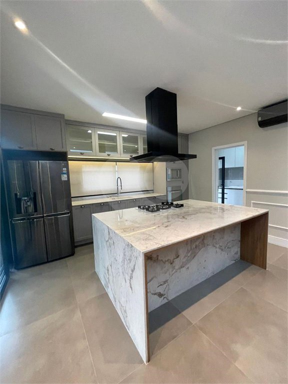 Casa à venda com 3 suítes no condomínio Residencial Granville, Atibaia - SP