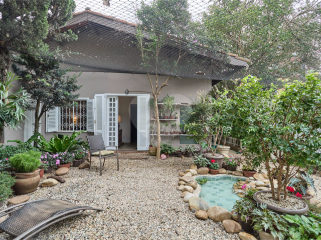 Casa à venda com 4 suítes em Granja Julieta, São Paulo, SP