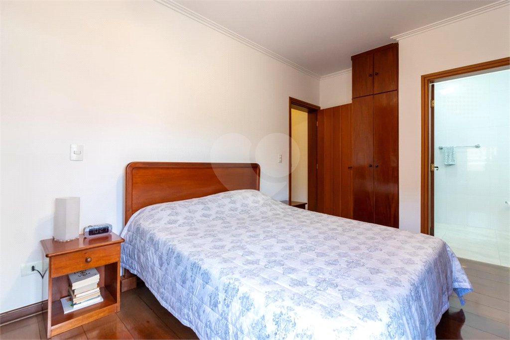 Sobrado à venda com 4 quartos, sendo 1 suíte, em Jardim do Colégio (zona Norte), São Paulo, SP