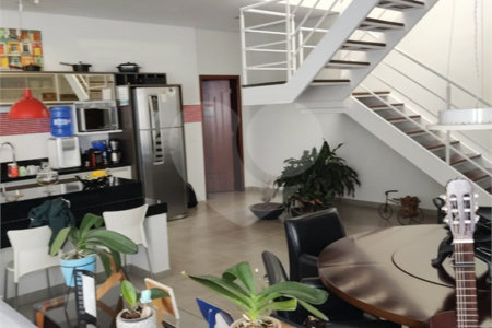 Casa à venda com 4 quartos, sendo 3 suítes, no condomínio Estância Marambaia, Vinhedo - SP