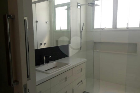 Apartamento à venda com 3 suítes em Santa Cecília, São Paulo, SP