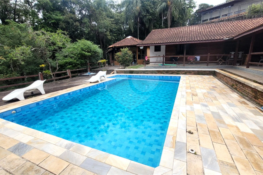 Casa à venda com 3 suítes no condomínio Sausalito, Mairiporã - SP