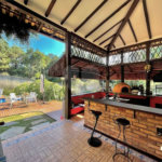 Casa à venda com 4 suítes no condomínio Jardim Mediterrâneo, Cotia - SP