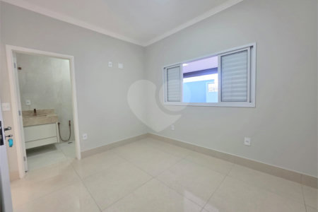 Casa à venda com 3 suítes em Marambaia, Vinhedo, SP