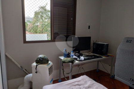 Apartamento à venda com 4 quartos, sendo 1 suíte,  em Brooklin Paulista, São Paulo, SP