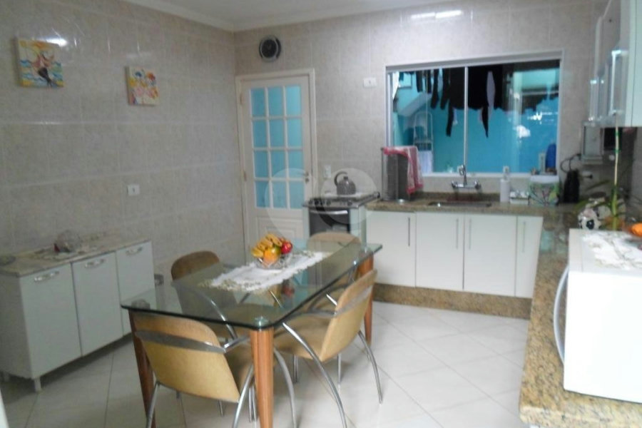 Sobrado à venda com 3 quartos, sendo 1 suíte, em Vila Dom Pedro Ii, São Paulo, SP