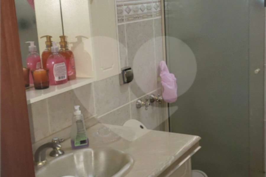 Casa à venda com 5 quartos, sendo 2 suítes, no condomínio Alpes da Cantareira, Mairiporã - SP