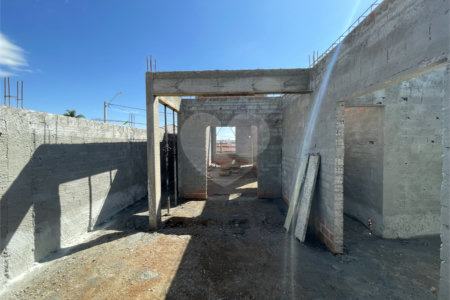 Casa à venda com 3 quartos, sendo 1 suíte, no condomínio Tivolli Residencial, Itapetininga - SP