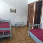 Casa à venda com 4 quartos, sendo 2 suítes,  no condomínio Cinco Lagos, Mairiporã - SP
