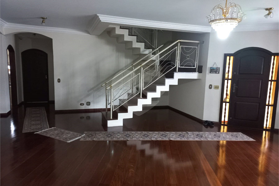 Sobrado à venda ou para alugar com 4 quartos, sendo 1 suíte,  em Barro Branco (zona Norte), São Paulo, SP