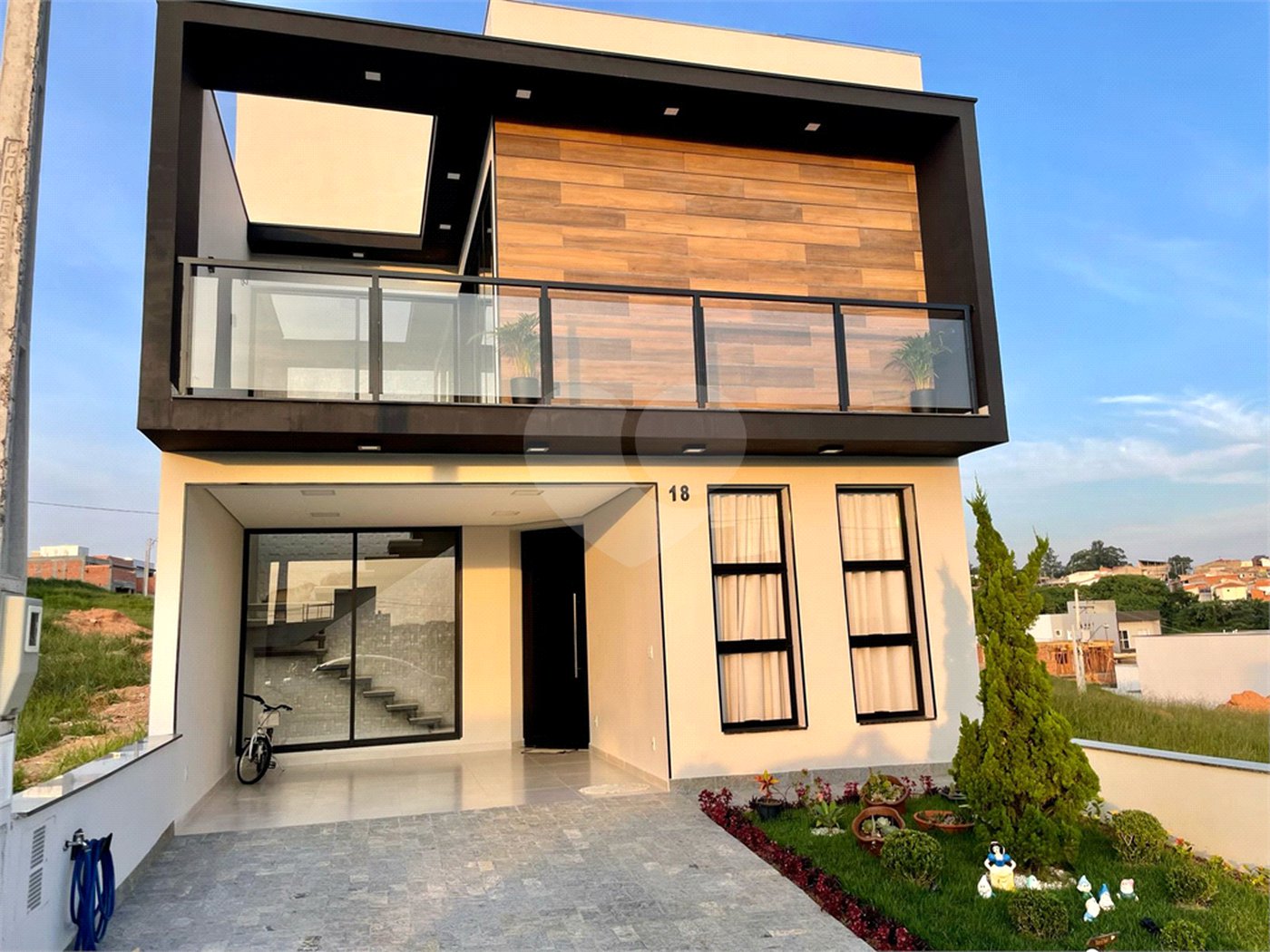 Casa à venda com 3 quartos, sendo 1 suíte,  em Residencial Horto Florestal Villagio, Sorocaba, SP