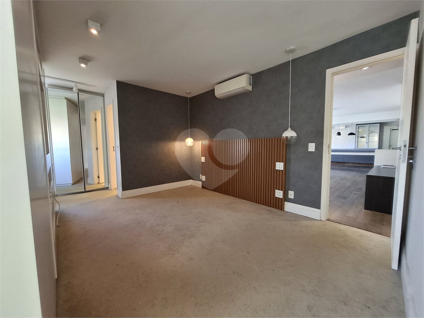 Apartamento à venda com 3 suítes em Vila Ipojuca, São Paulo, SP