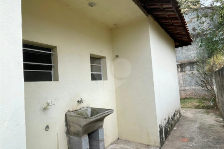 Sobrado à venda com 2 quartos, sendo 1 suíte, em Loteamento Jardim do Sol (mailasqui), São Roque, SP