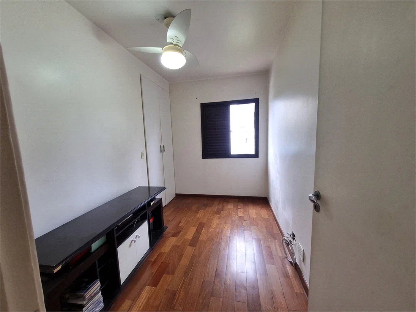 Apartamento à venda com 3 quartos, sendo 1 suíte, em Jardim Londrina, São Paulo, SP