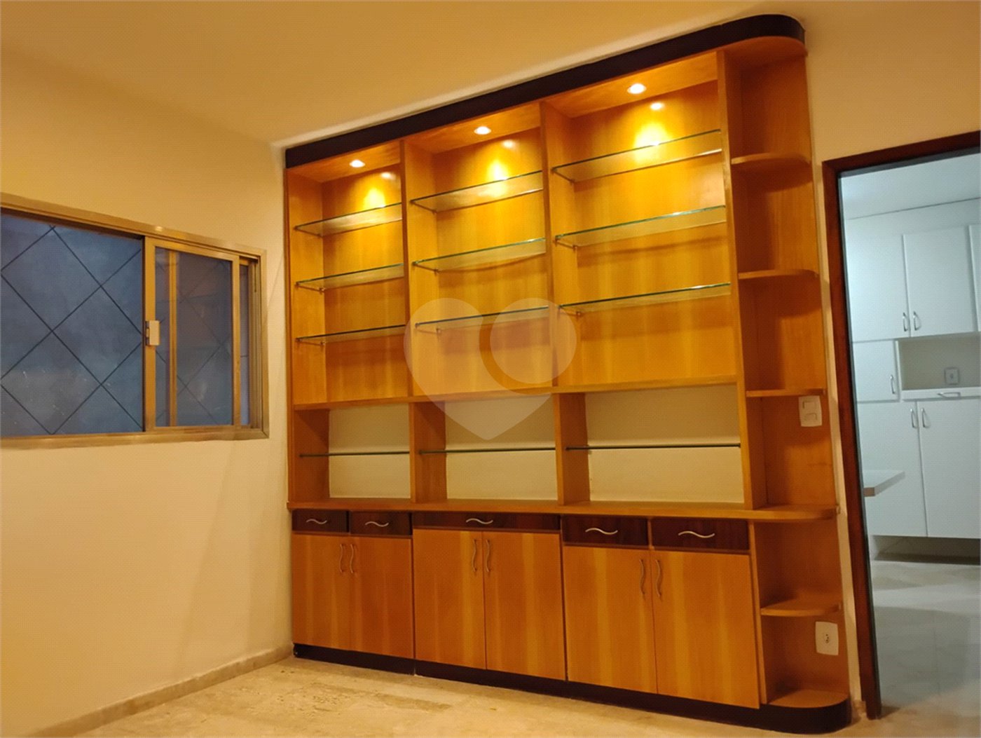 Sobrado à venda com 3 quartos, sendo 1 suíte, em Vila Paulista, São Paulo, SP
