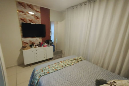 Casa à venda com 2 quartos, sendo 1 suíte,  no condomínio Residencial Viva Vida, Cotia - SP
