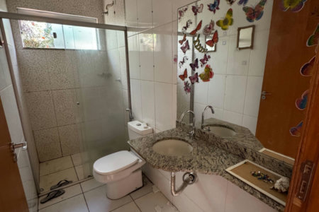 Casa para alugar com 3 quartos, sendo 1 suíte,  em Santa Luzia, Três Lagoas, MS