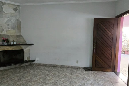 Casa à venda com 3 quartos, sendo 1 suíte, em Lar São Paulo, São Paulo, SP