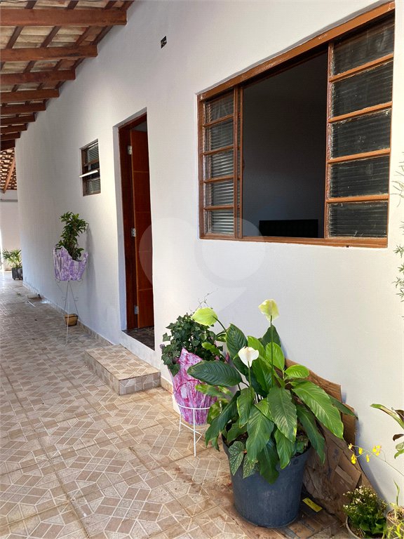 Casa à venda com 2 quartos, sendo 1 suíte, no Centro, Araçoiaba da Serra, SP