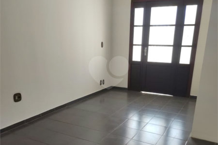 Sobrado à venda com 2 quartos, sendo 1 suíte, em Parque das Rosas, Itu, SP