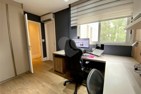 Apartamento à venda com 3 suítes em Vila Suzana, São Paulo, SP