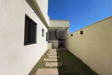 Casa à venda com 3 quartos, sendo 1 suíte, no condomínio Residencial Villagio Wanel, Sorocaba - SP