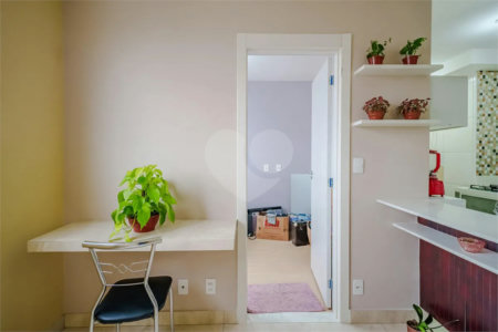 Apartamento à venda com 2 quartos em Jardim Peri Peri, São Paulo, SP
