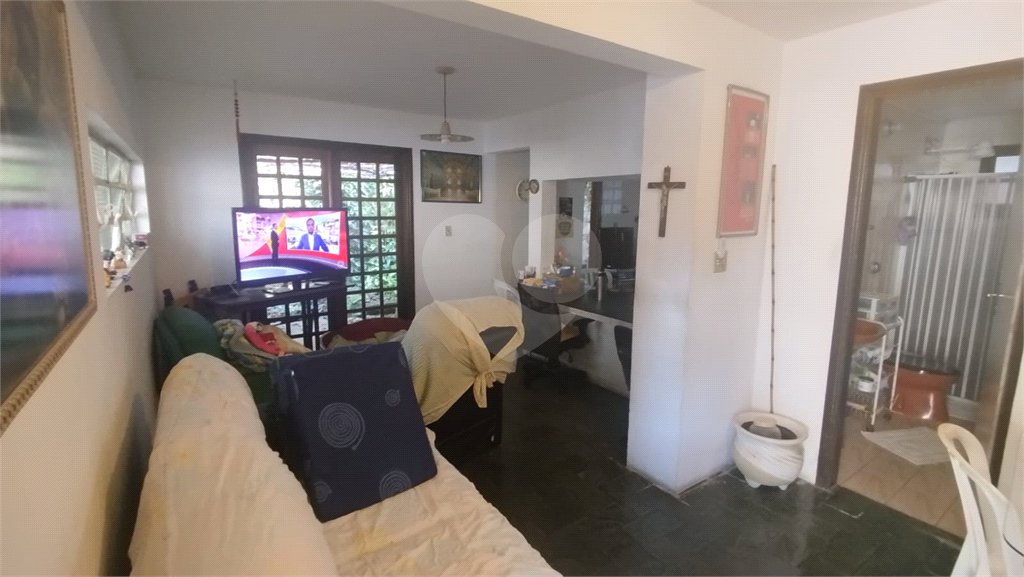Casa à venda com 2 quartos em Horto, São Paulo, SP