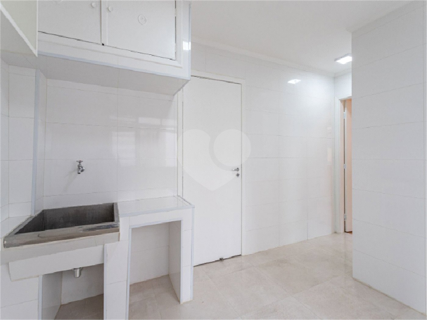 Apartamento à venda com 3 quartos, sendo 1 suíte, em Itaim Bibi, São Paulo, SP