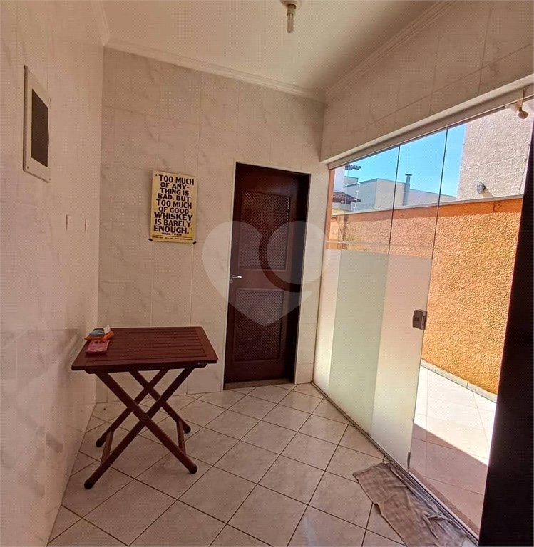 Sobrado à venda com 3 quartos, sendo 2 suítes,  em Jardim Marica, Mogi das Cruzes, SP