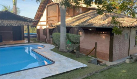 Casa à venda ou para alugar com 4 quartos, sendo 2 suítes,  no condomínio Náutico Porto Bragança, Bragança Paulista - SP