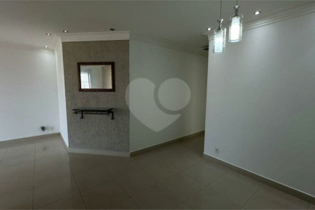 Apartamento à venda com 3 quartos, sendo 1 suíte, em Parque Maria Luiza, São Paulo, SP