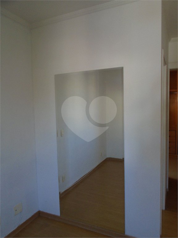 Apartamento à venda com 3 quartos, sendo 1 suíte, em Vila Oliveira, Mogi das Cruzes, SP